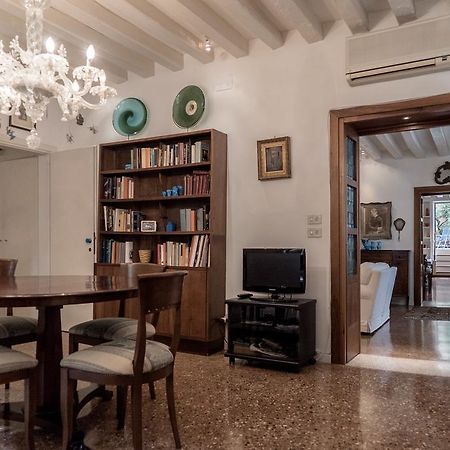 Accademia Terrazza Apartment Venice Exterior photo