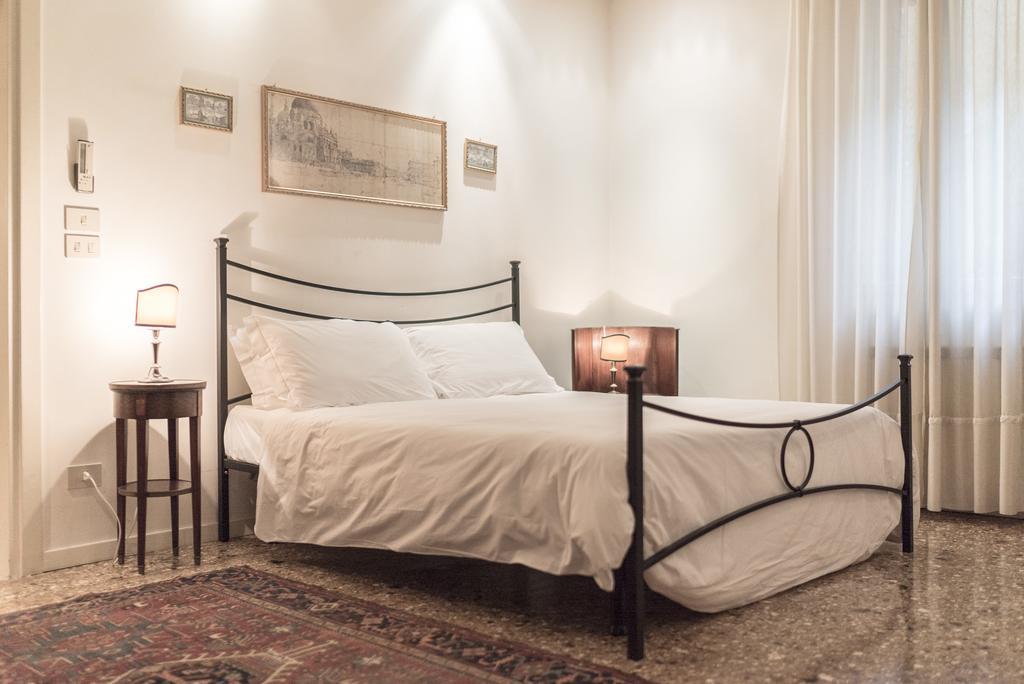 Accademia Terrazza Apartment Venice Exterior photo