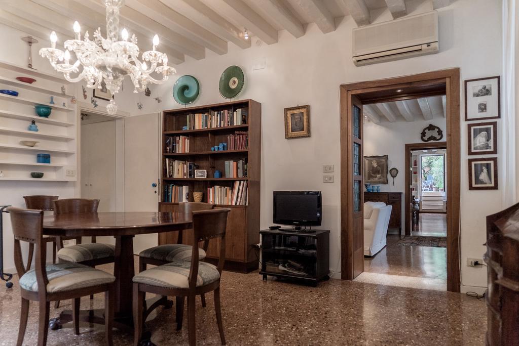 Accademia Terrazza Apartment Venice Exterior photo
