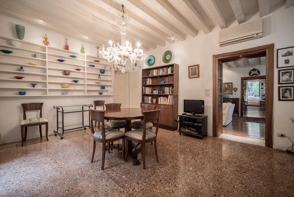 Accademia Terrazza Apartment Venice Exterior photo