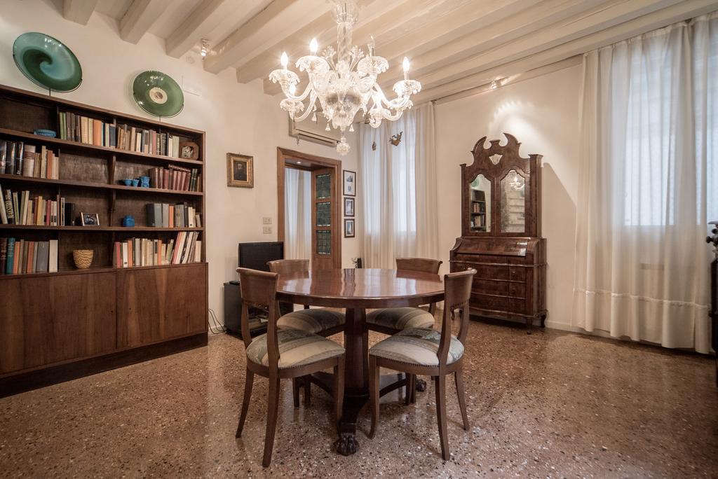 Accademia Terrazza Apartment Venice Exterior photo