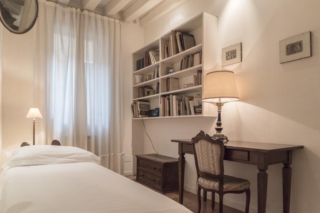 Accademia Terrazza Apartment Venice Exterior photo