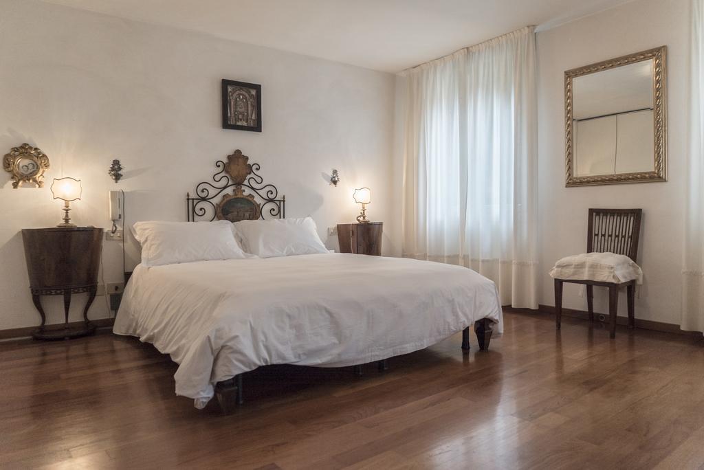 Accademia Terrazza Apartment Venice Exterior photo