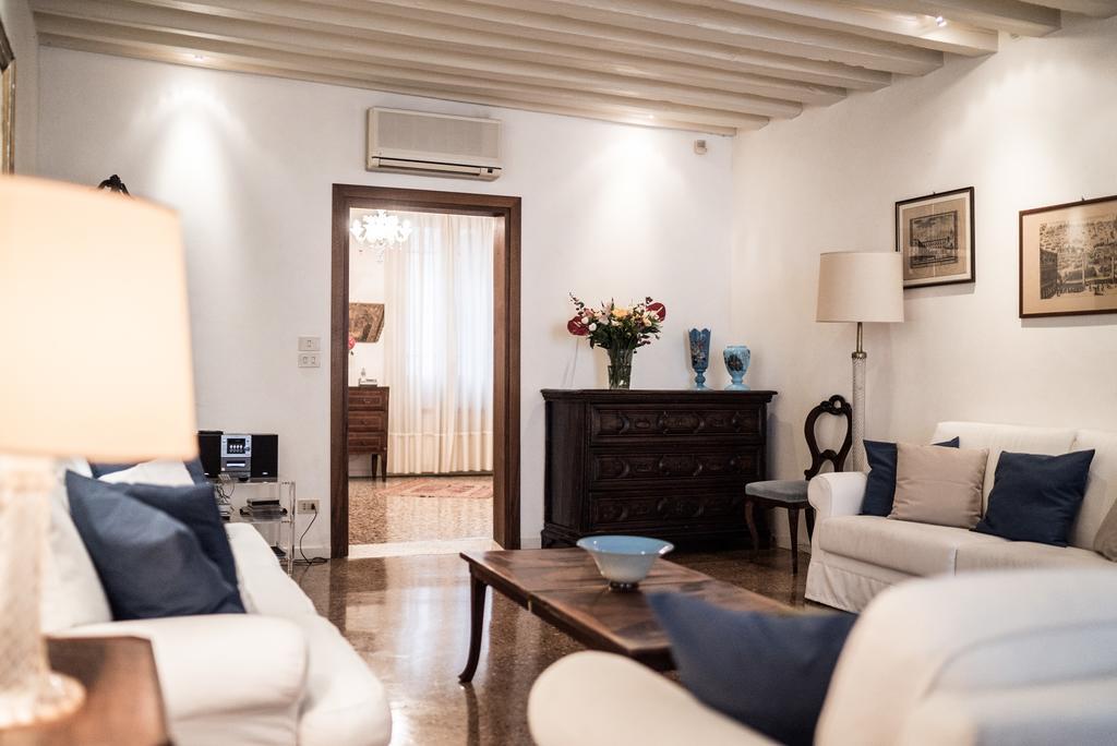 Accademia Terrazza Apartment Venice Exterior photo