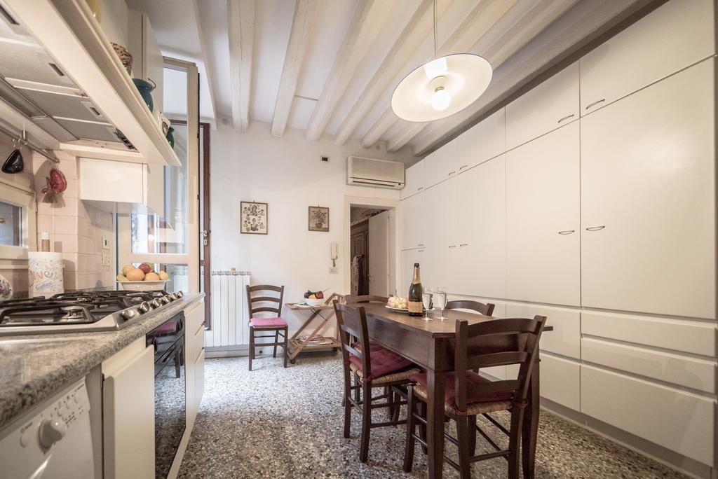 Accademia Terrazza Apartment Venice Exterior photo