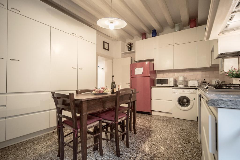 Accademia Terrazza Apartment Venice Exterior photo